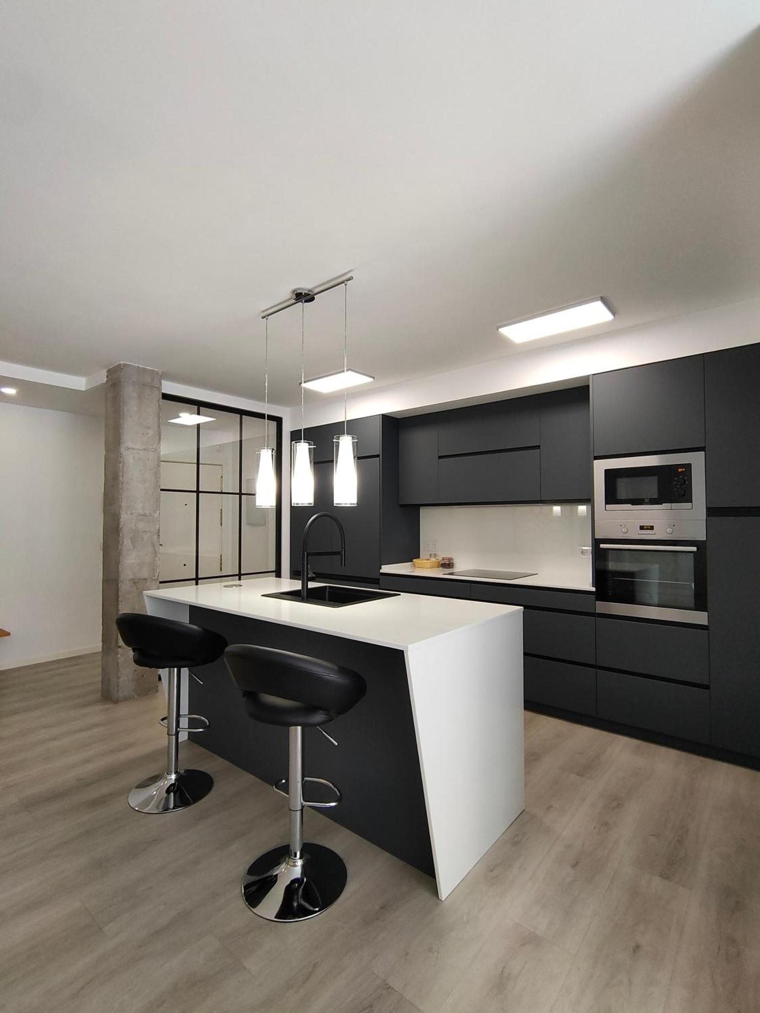 Casa Mallen, Con Amplia Terraza, En El Barrio De Nervion セビリア エクステリア 写真