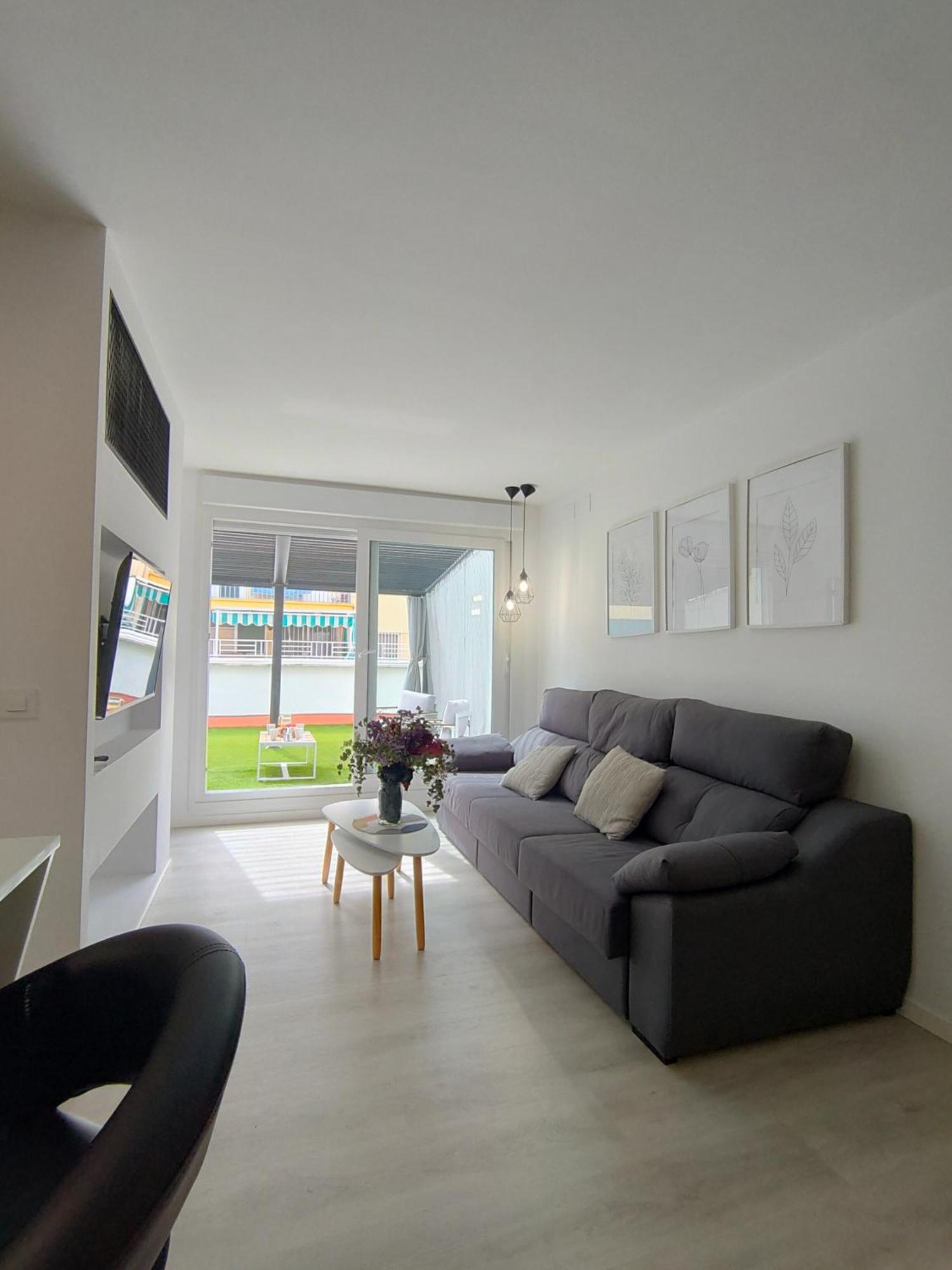 Casa Mallen, Con Amplia Terraza, En El Barrio De Nervion セビリア エクステリア 写真