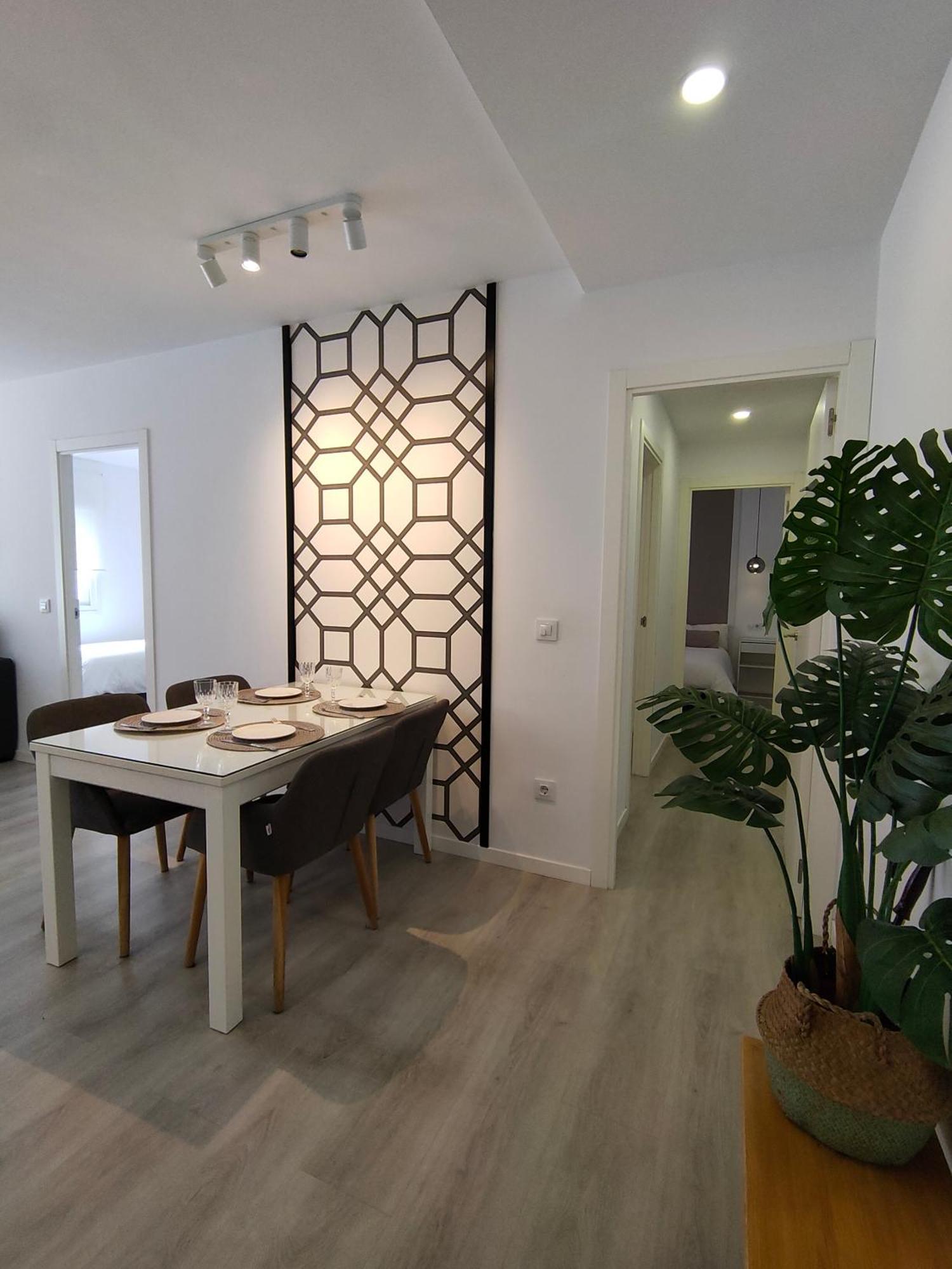Casa Mallen, Con Amplia Terraza, En El Barrio De Nervion セビリア エクステリア 写真